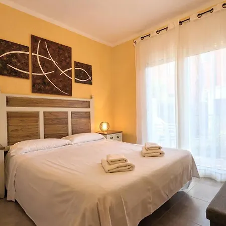 Apartment Bajo Con Jardin Cerca De La Playa By Host&joy Castell-Platja d’Aro