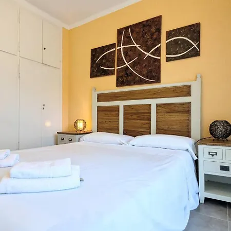 Apartment Bajo Con Jardin Cerca De La Playa By Host&joy *